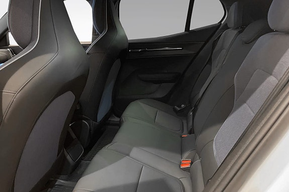 Volvo EX30 7 of 18