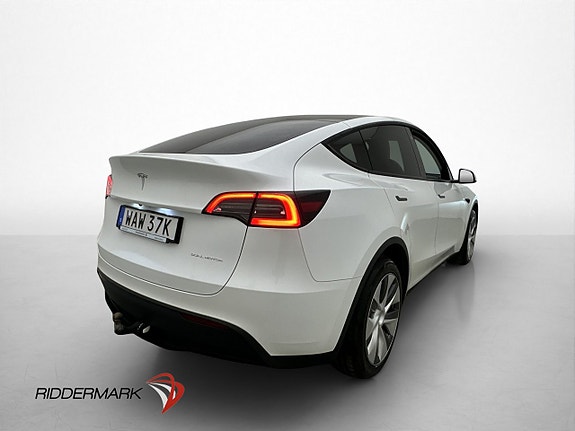 Tesla Model Y 9 of 29