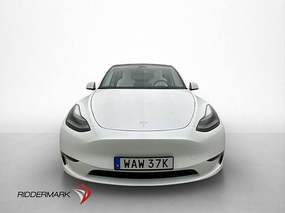 Tesla Model Y 4 of 29