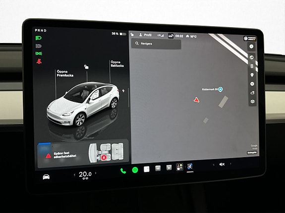 Tesla Model Y 26 of 29