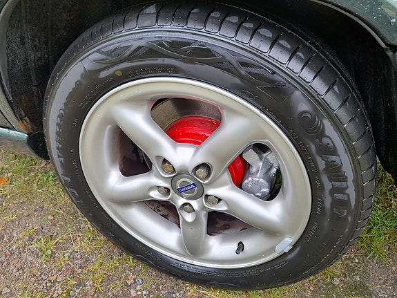 Volvo V70 3 of 5