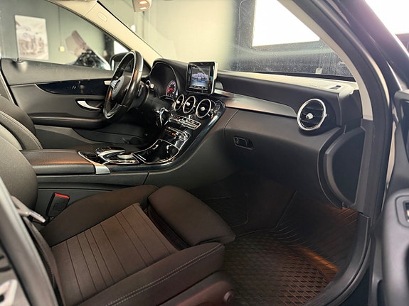 Mercedes-Benz C220 d 9 of 13