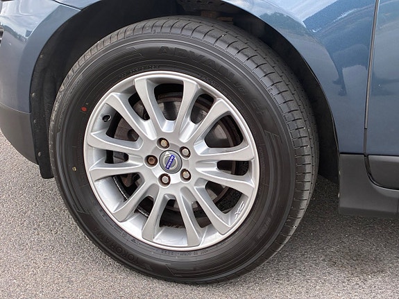 Volvo XC60 9 of 17