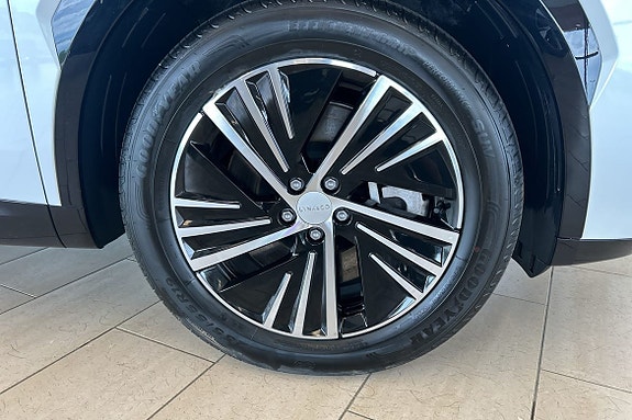 Lynk & Co 08 11 of 24