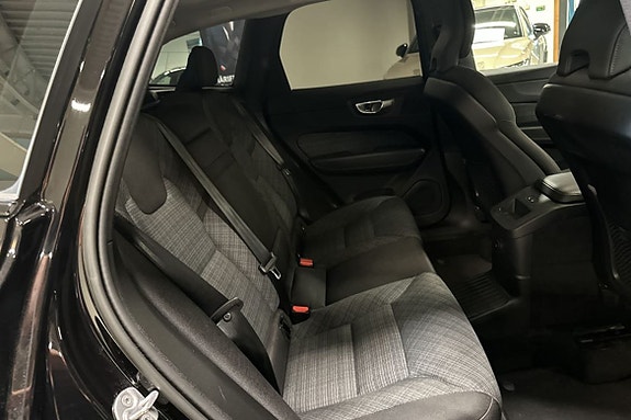 Volvo XC60 17 of 19