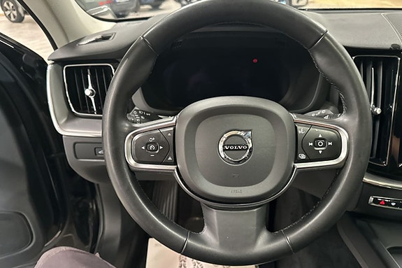 Volvo XC60 10 of 19