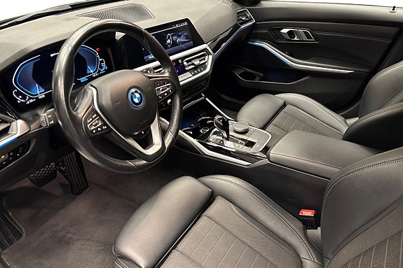 BMW 330e 6 of 12