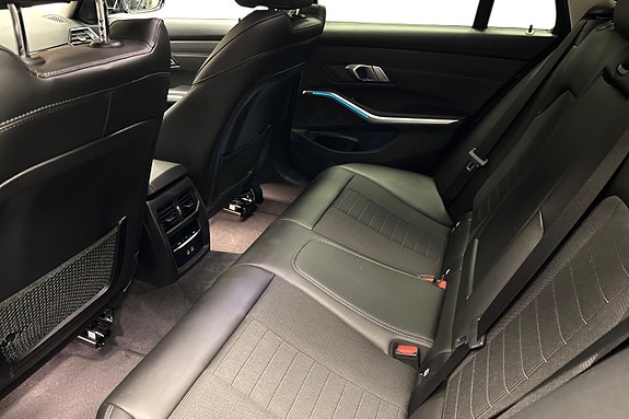 BMW 330e 8 of 12