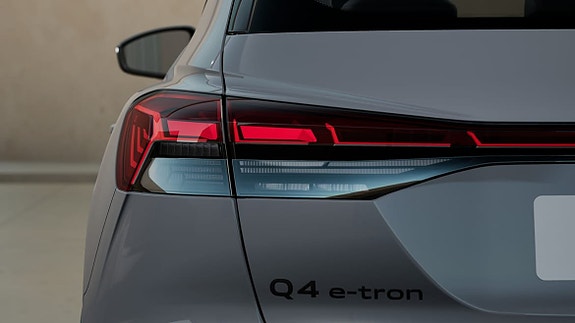 Audi Q4 e-tron 7 of 11