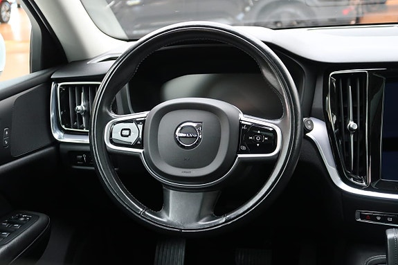 Volvo V60 7 of 23