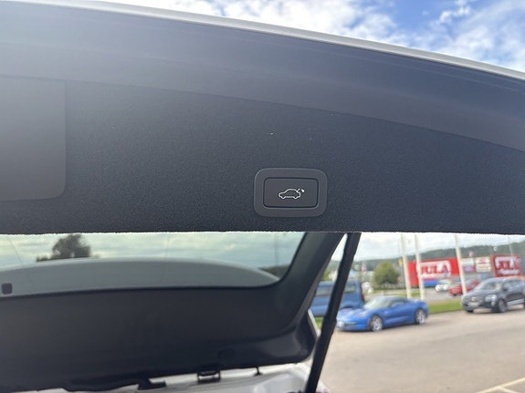 Volvo XC60 9 of 19
