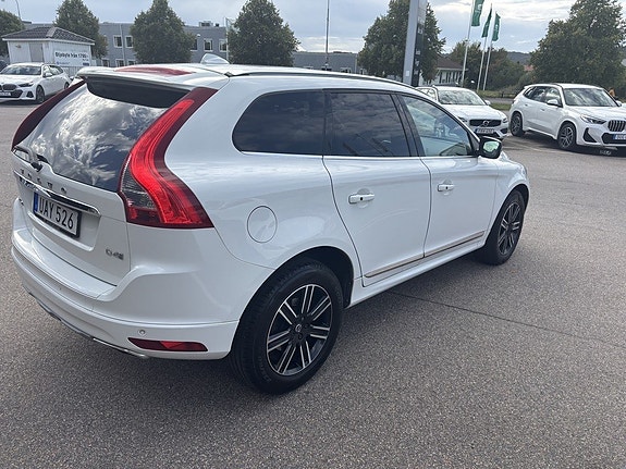 Volvo XC60 6 of 19
