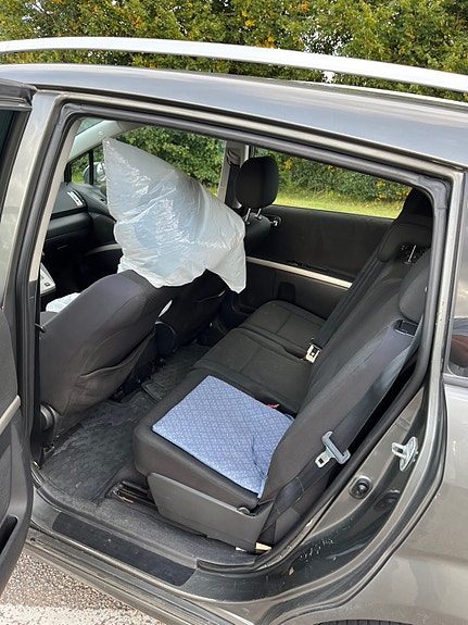 Toyota Corolla Verso 6 of 11