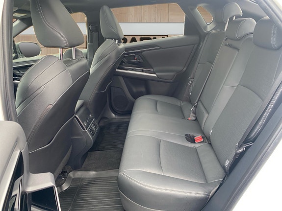 Subaru Solterra 11 of 15
