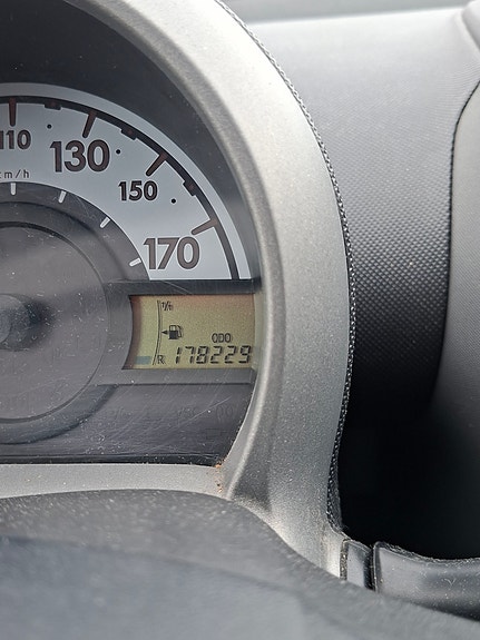 Toyota Aygo 5 of 6