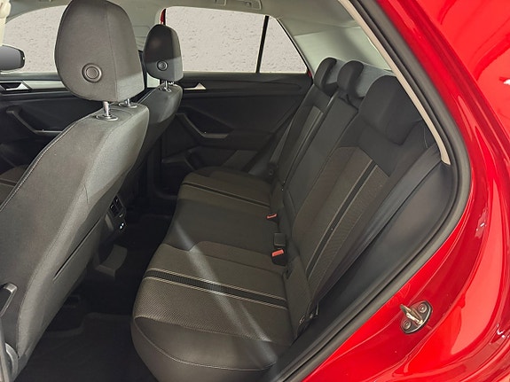 Volkswagen T-Roc 6 of 7