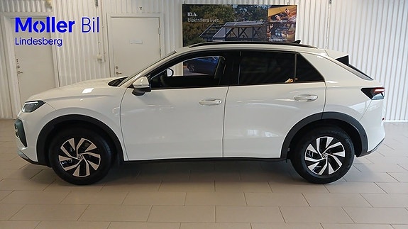 Volkswagen T-Roc 5 of 26