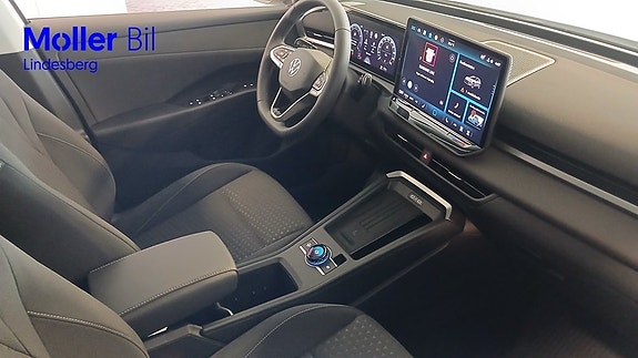 Volkswagen T-Roc 15 of 26