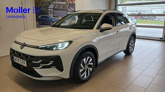 Volkswagen T-Roc 3 of 26