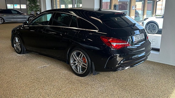 Mercedes-Benz CLA180 2 of 11