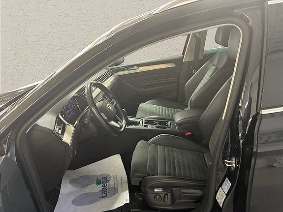 Volkswagen Passat 4 of 8
