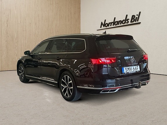 Volkswagen Passat 3 of 8
