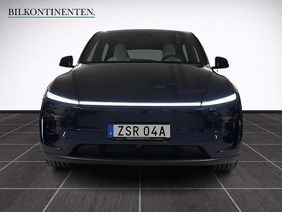 Tesla Model Y 9 of 22