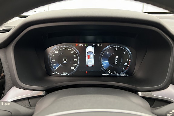 Volvo V60 12 of 27
