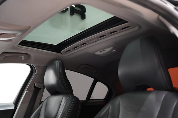 Volvo S60 7 of 18