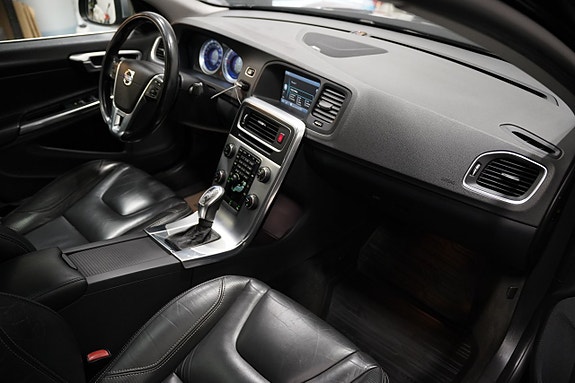 Volvo S60 8 of 18