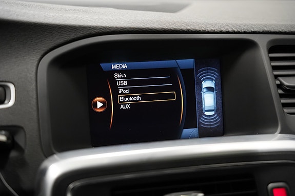 Volvo S60 14 of 18