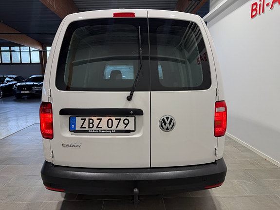 Volkswagen Caddy Maxi 10 of 22