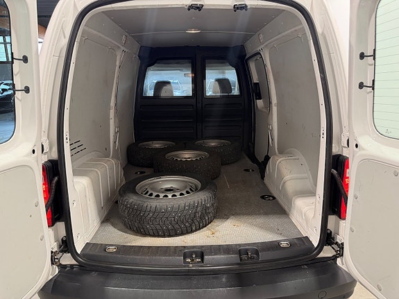 Volkswagen Caddy Maxi 11 of 22