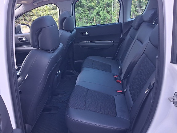Peugeot 3008 16 of 20