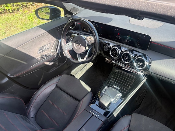 Mercedes-Benz A200 11 of 15