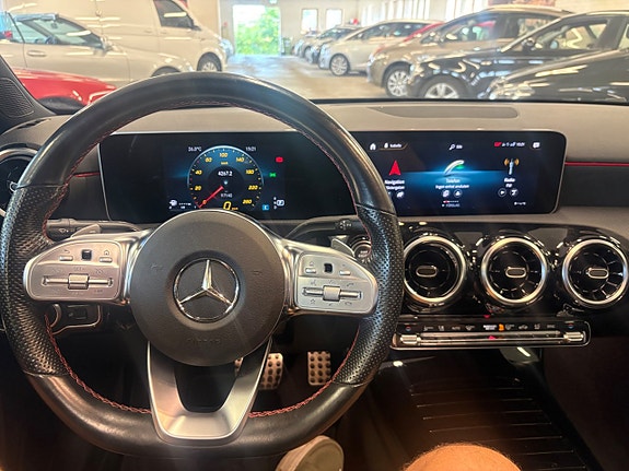 Mercedes-Benz A200 4 of 15