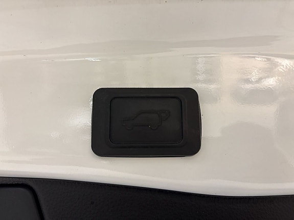 Toyota RAV4 12 of 15