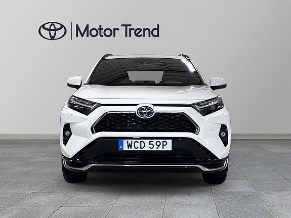 Toyota RAV4 5 of 15