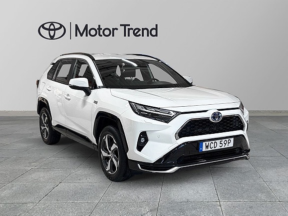Toyota RAV4 6 of 15