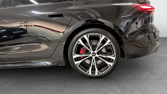 Audi A5 6 of 17