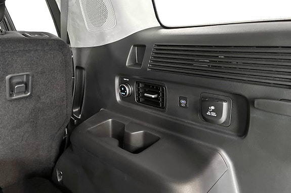 Hyundai Santa Fe 9 of 15