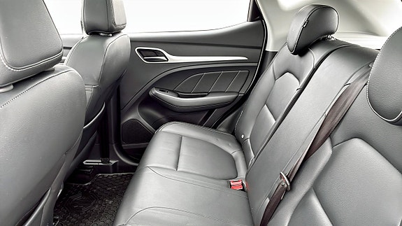 MG ZS EV 5 of 9