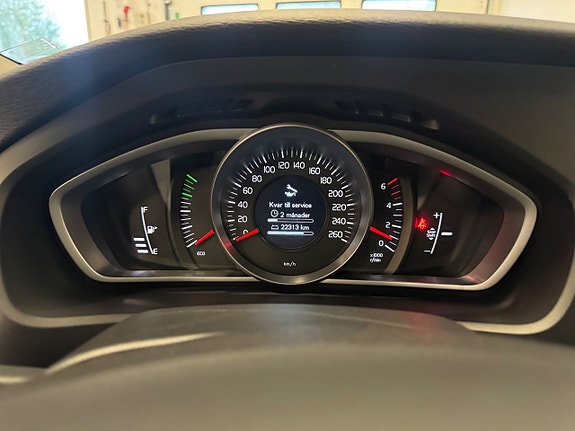 Volvo V40 Cross Country 10 of 15