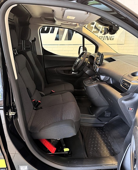 Opel Combo 9 of 16