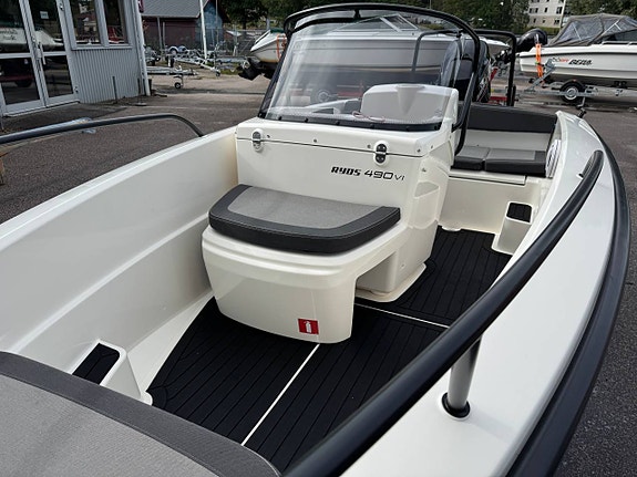 Ryds 490 VI - 22 Mercury F50 EFI - 21 8 of 9