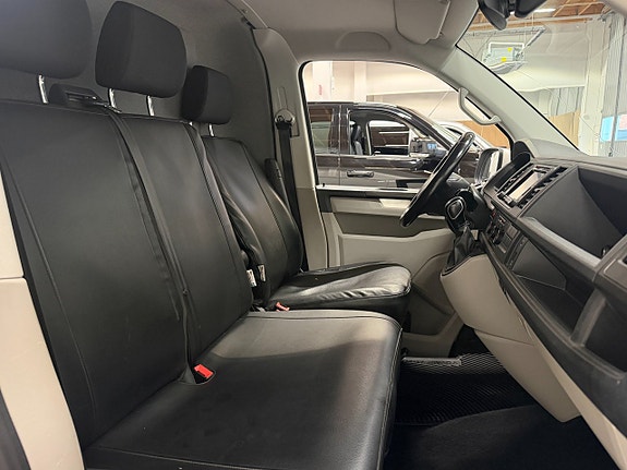 Volkswagen Transporter 22 of 30