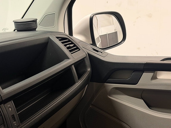 Volkswagen Transporter 30 of 30