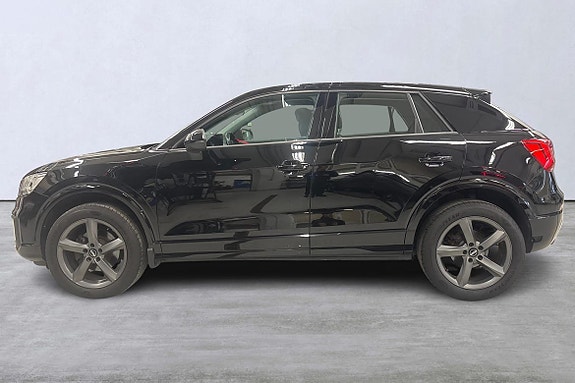 Audi Q2 2 of 18