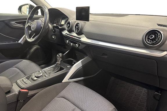 Audi Q2 10 of 18