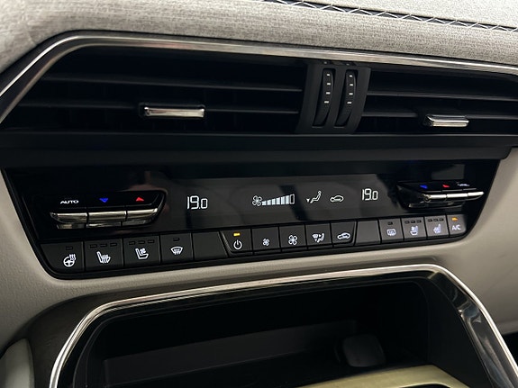 Mazda CX-60 28 of 30